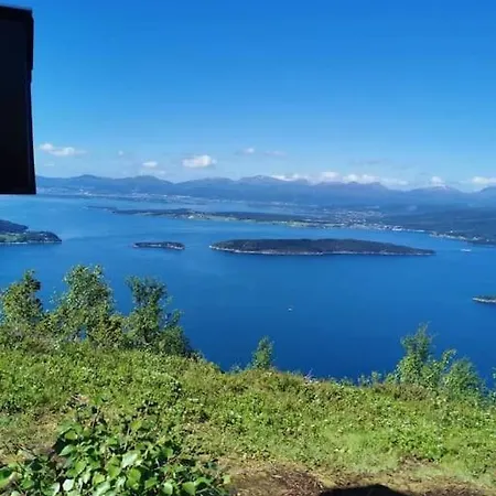 Vollan Gard I Vakre Rodven! * Sandnes (More og Romsdal)
